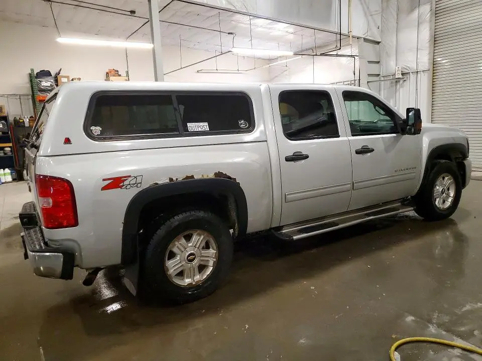2011 CHEVROLET SILVERADO K1500 LT  