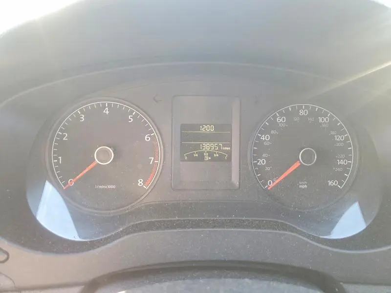 2011 VOLKSWAGEN JETTA SE  