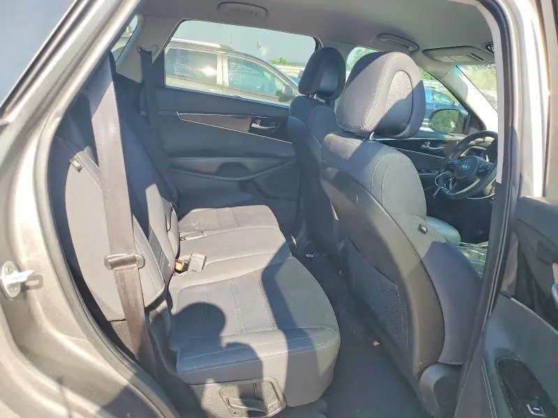 2016 KIA SORENTO L  