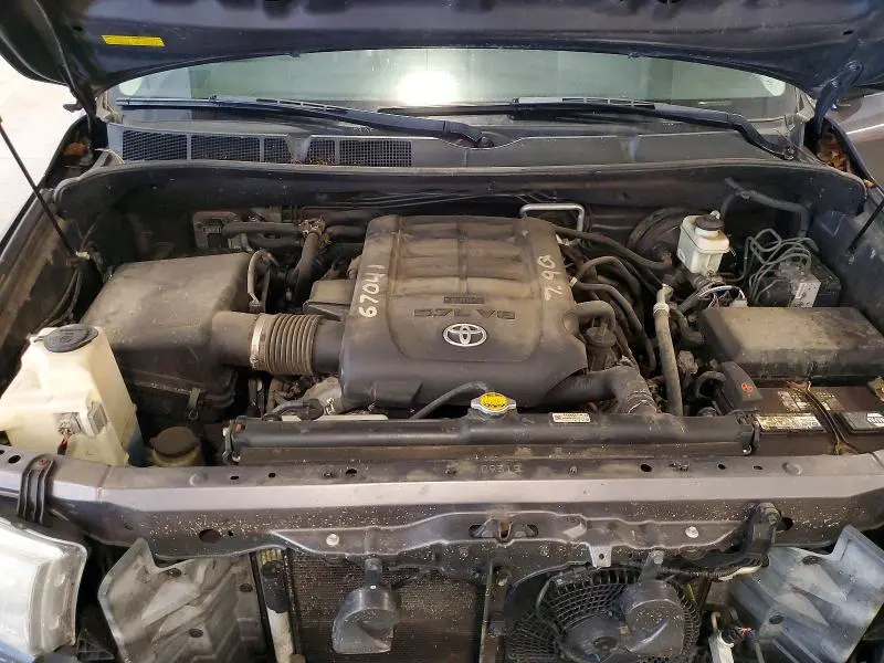 2013 TOYOTA SEQUOIA PLATINUM  