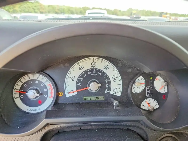 2013 TOYOTA FJ CRUISER BASE  