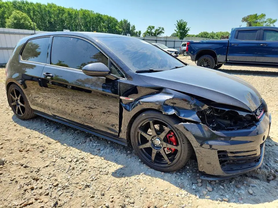 2015 VOLKSWAGEN GTI   