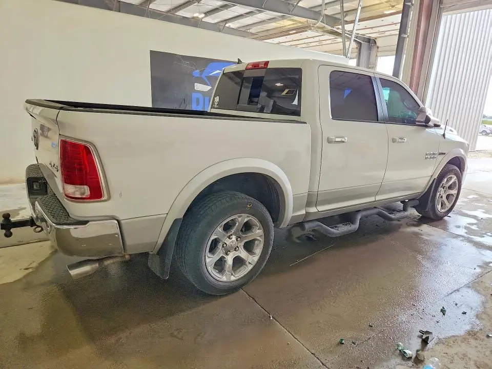 2015 RAM 1500 LARAMIE  