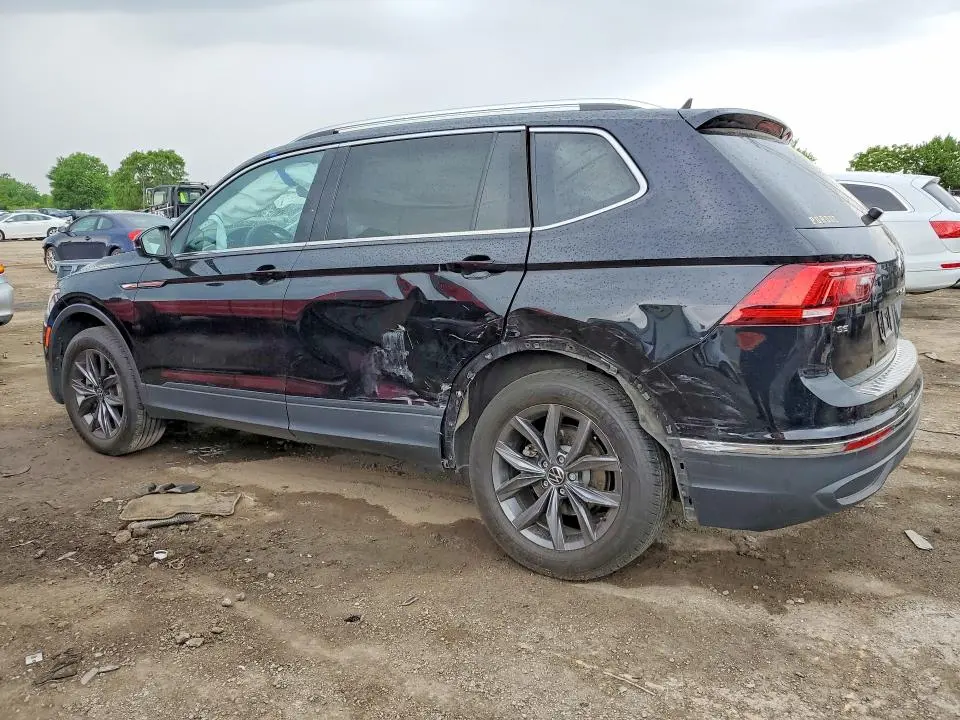 2022 VOLKSWAGEN TIGUAN SE  