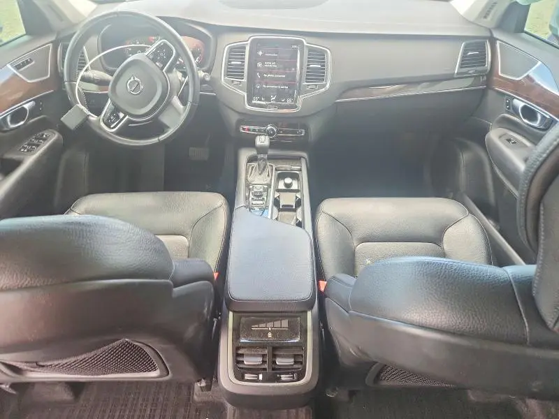 2019 VOLVO XC90 T6 MOMENTUM  