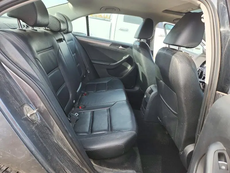 2016 VOLKSWAGEN JETTA SEL  