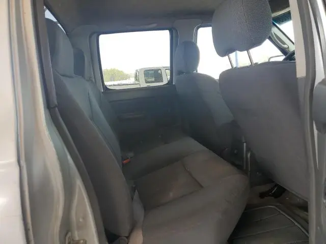 2016 NISSAN FRONTIER CREW CAB XE  