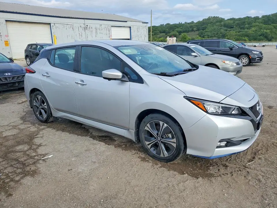 2020 NISSAN LEAF SV PLUS  