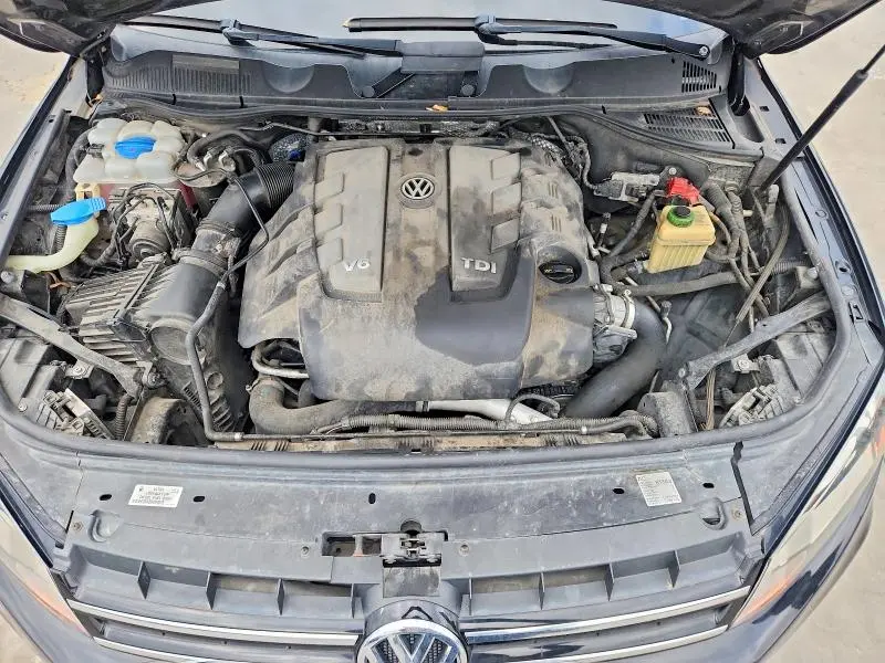 2013 VOLKSWAGEN TOUAREG V6 TDI  