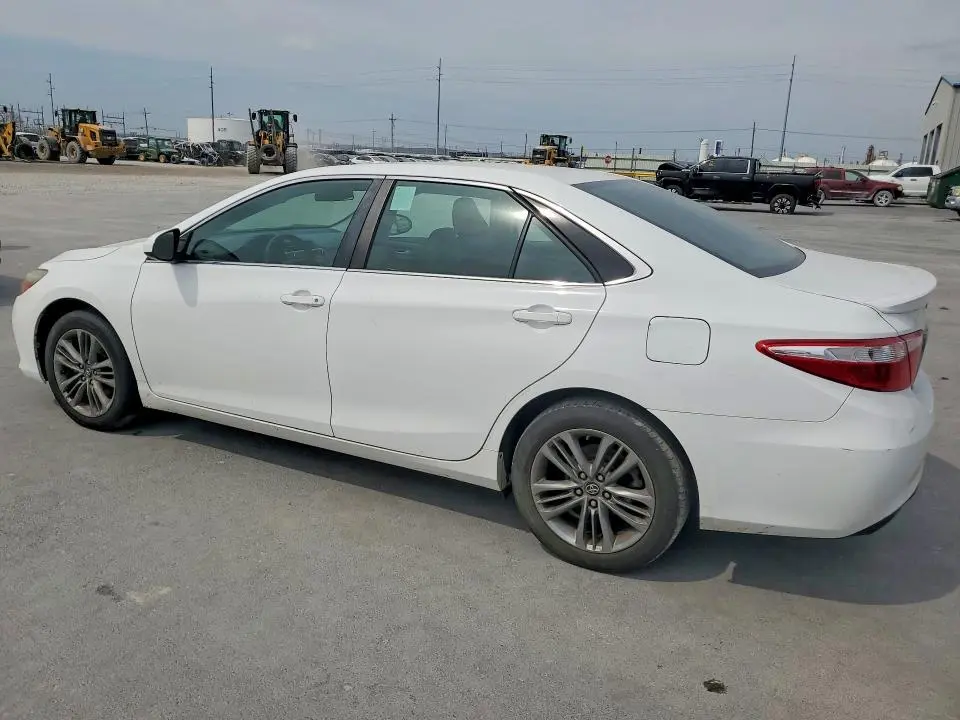 2017 TOYOTA CAMRY SE  