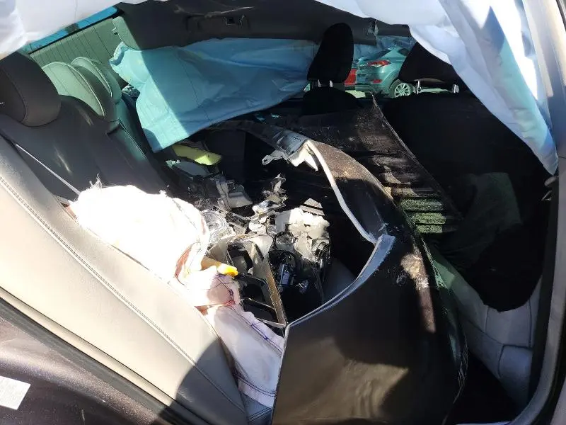 2015 TOYOTA CAMRY XLE V6  
