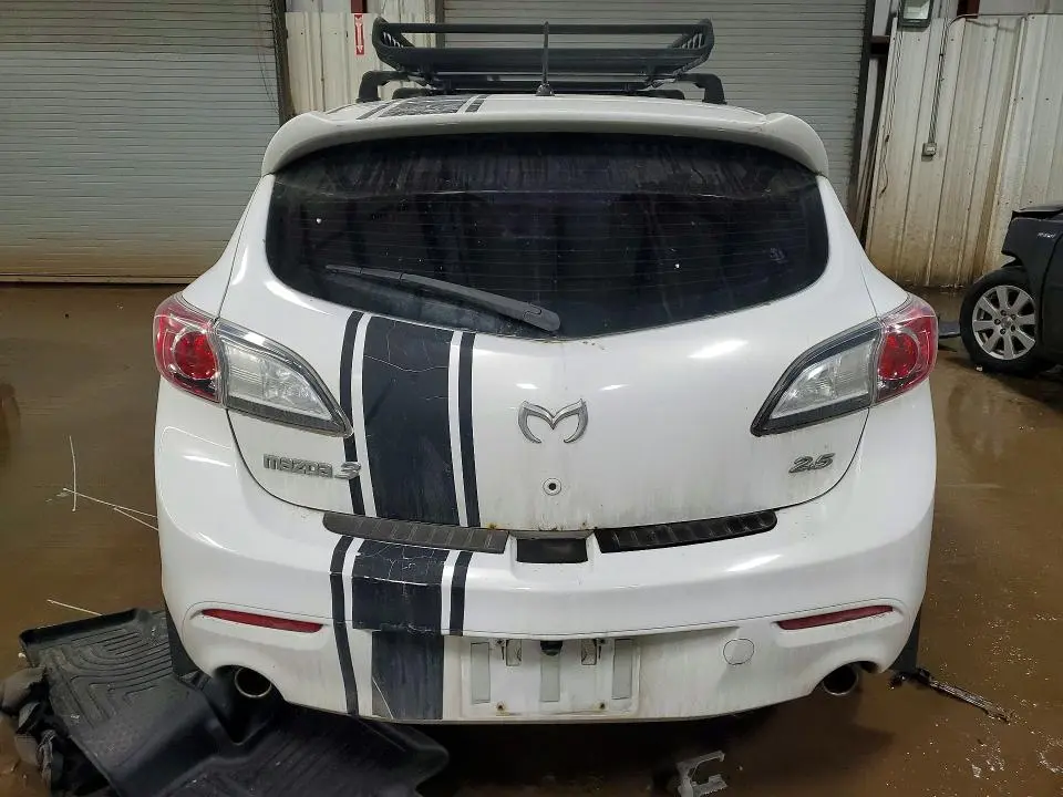 2011 MAZDA 3 S  
