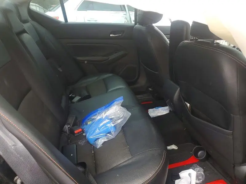 2019 NISSAN ALTIMA SR  