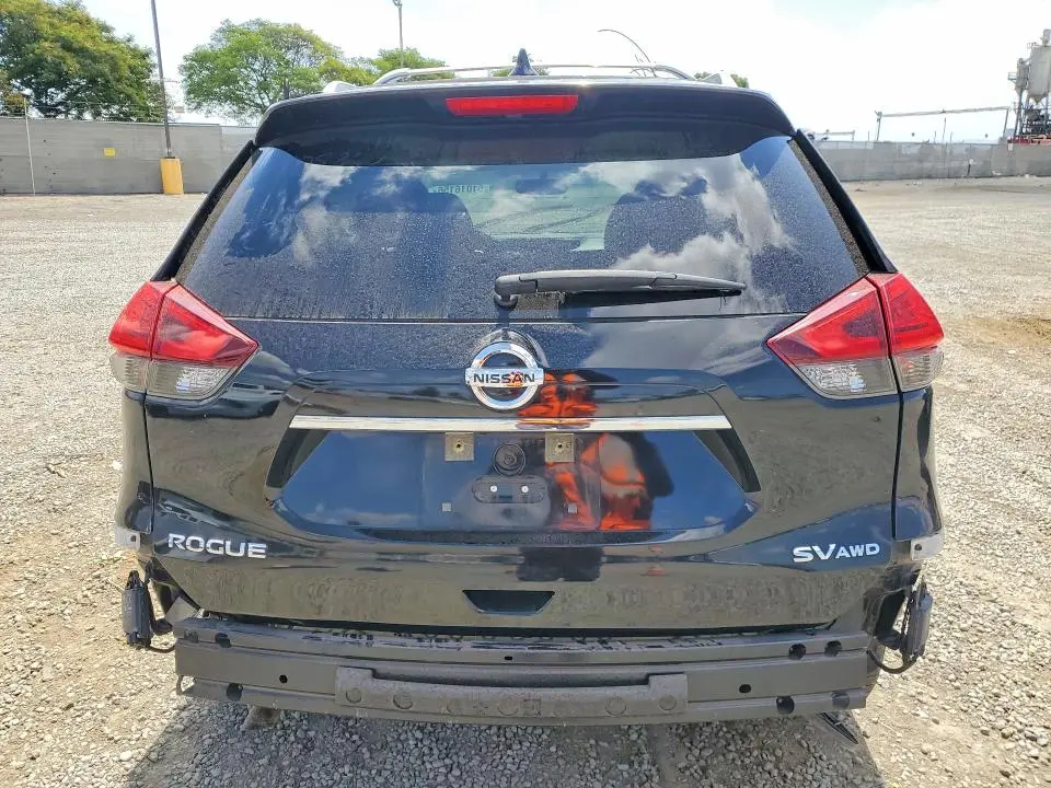 2017 NISSAN ROGUE SV  