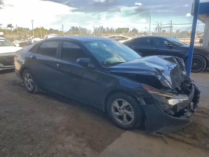 2021 HYUNDAI ELANTRA SE  