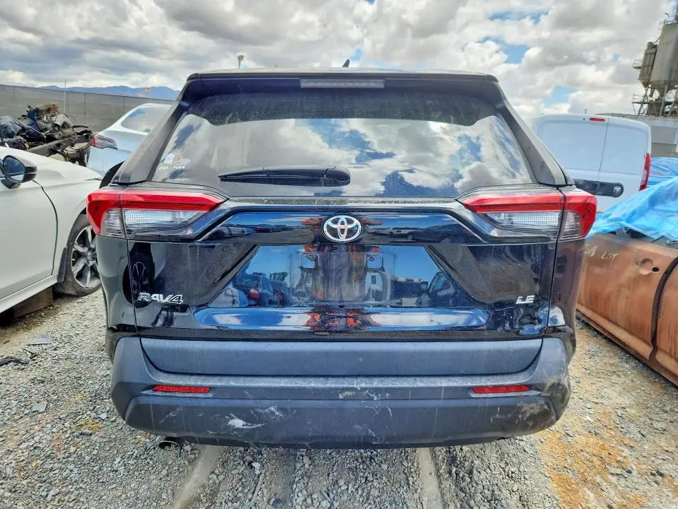 2023 TOYOTA RAV4 LE  