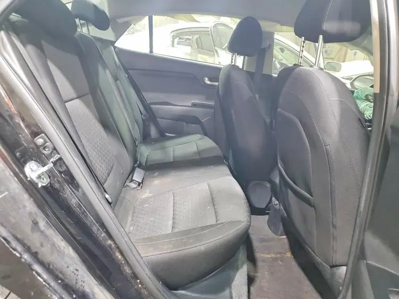 2022 KIA RIO S  
