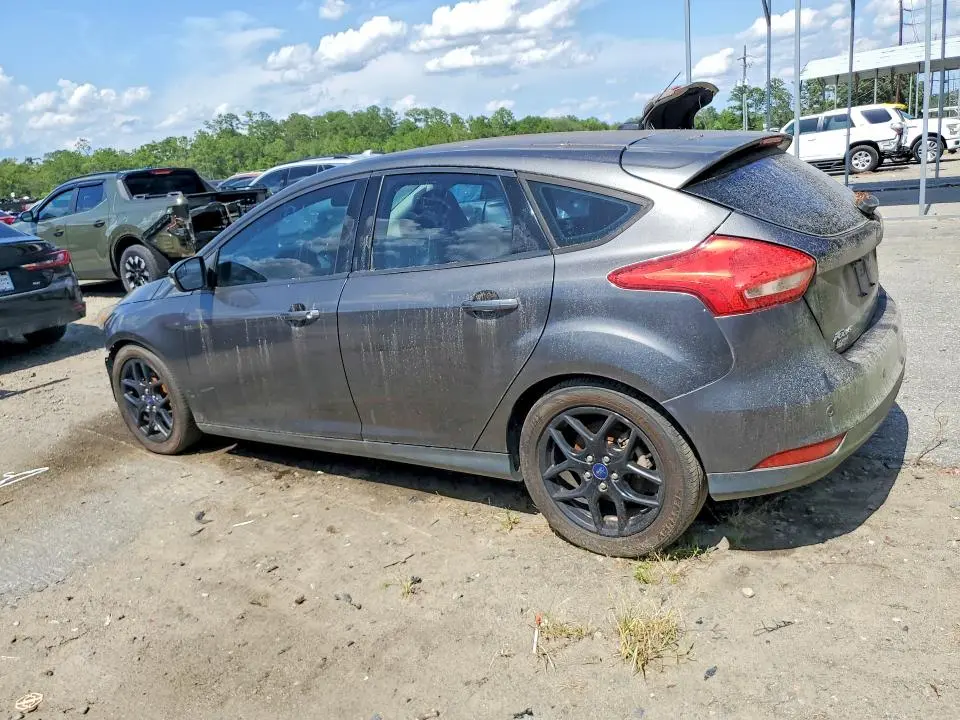 2016 FORD FOCUS SE  