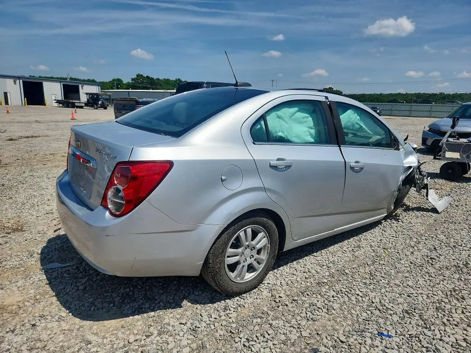 2015 CHEVROLET SONIC LT  