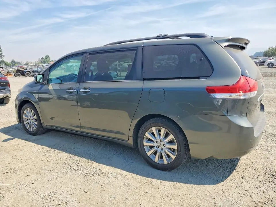 2013 TOYOTA SIENNA LIMITED 7-PASSENGER  