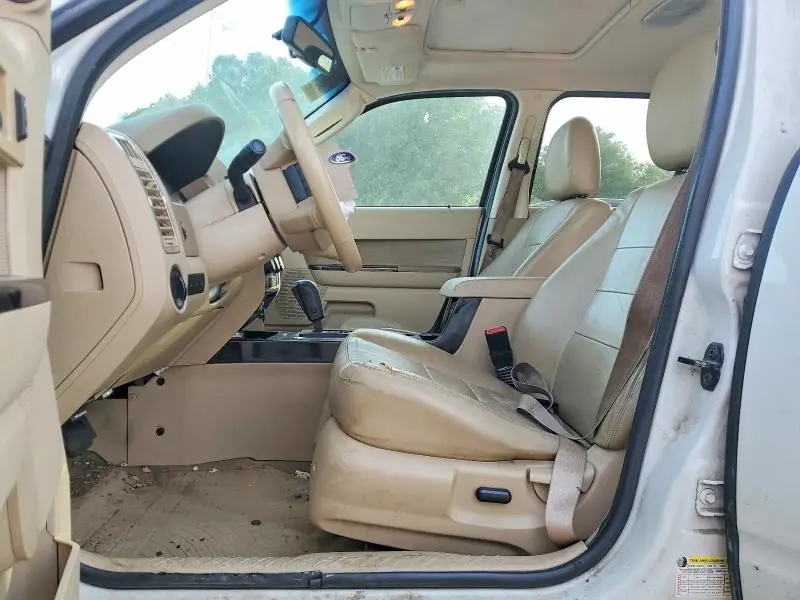 2011 FORD ESCAPE LIMITED  