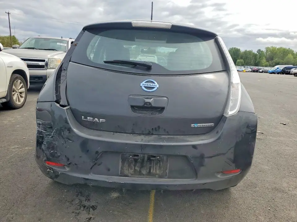 2015 NISSAN LEAF S  