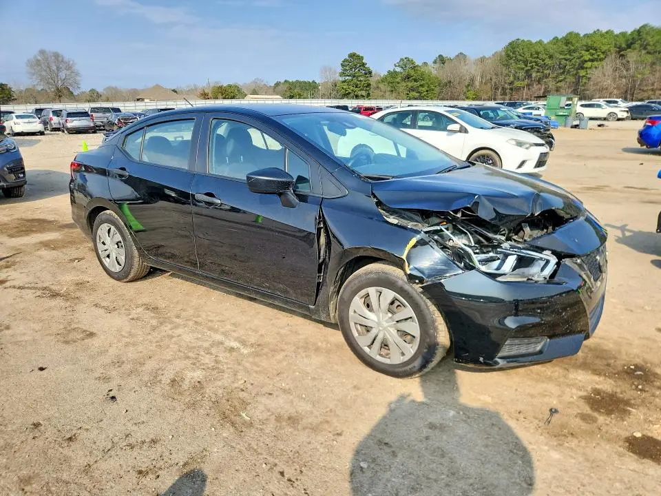 2020 NISSAN VERSA S  