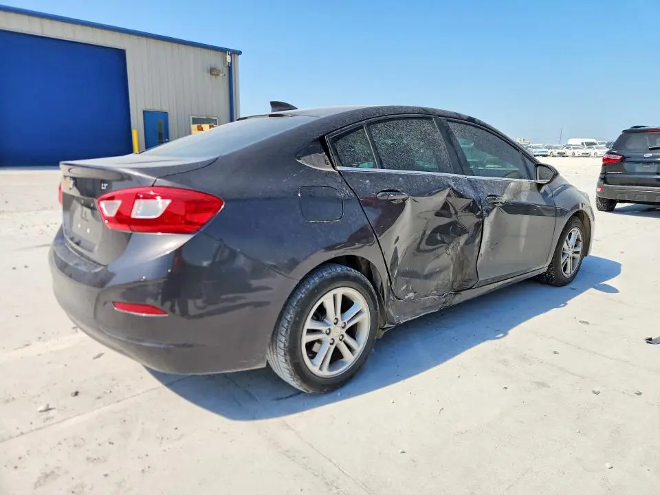2017 CHEVROLET CRUZE LT  