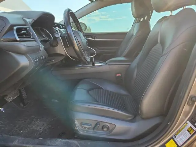 2020 TOYOTA CAMRY SE  