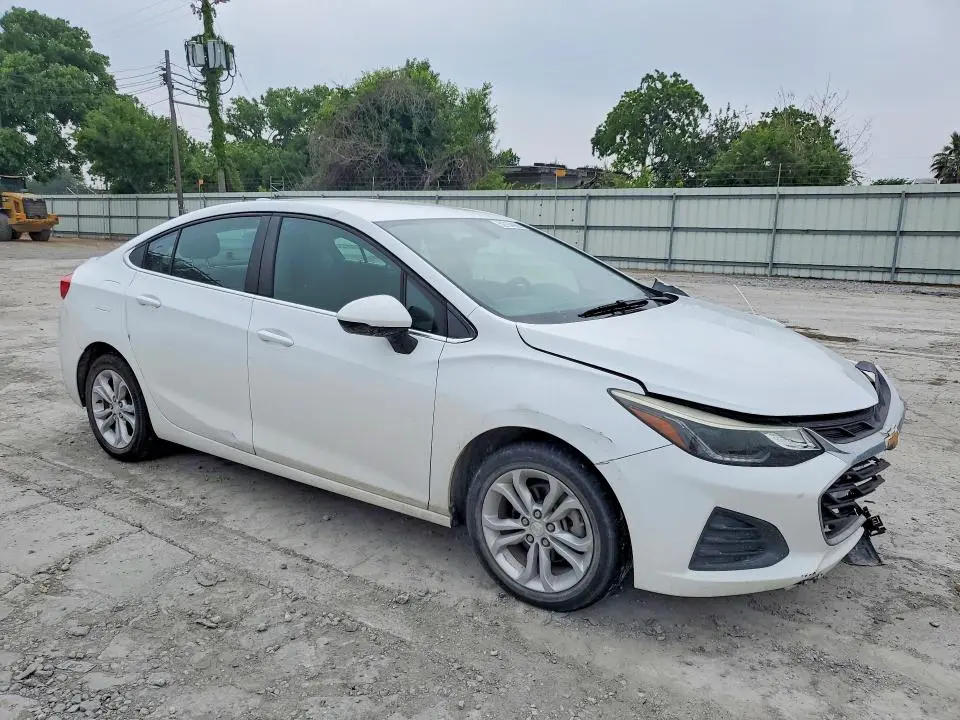 2019 CHEVROLET CRUZE LT  