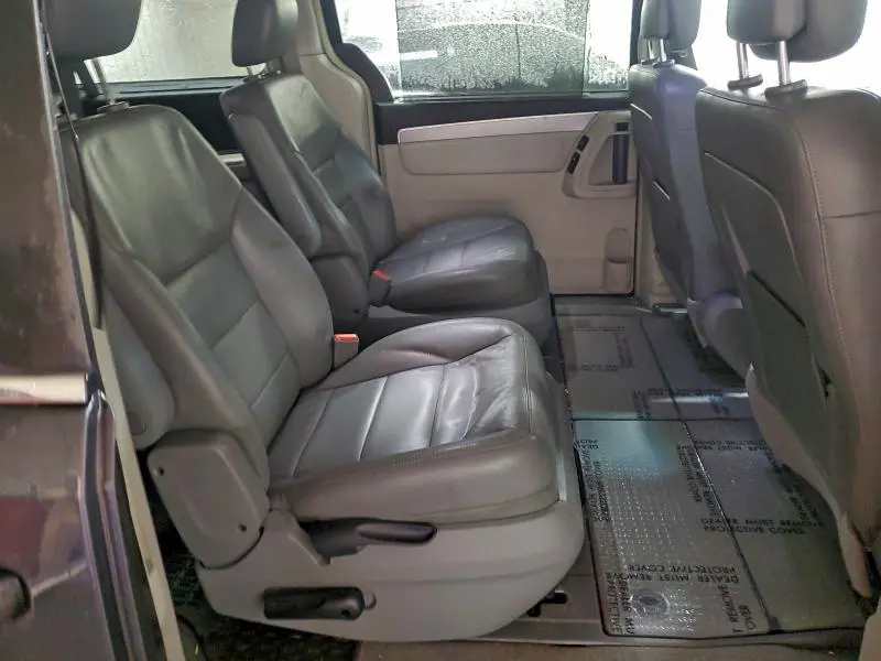 2011 VOLKSWAGEN ROUTAN SEL  