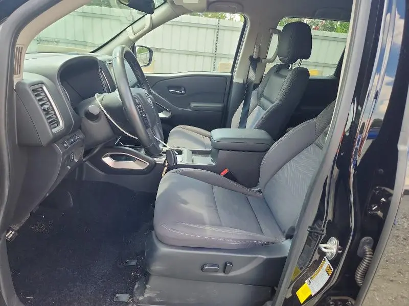 2024 NISSAN FRONTIER SV  
