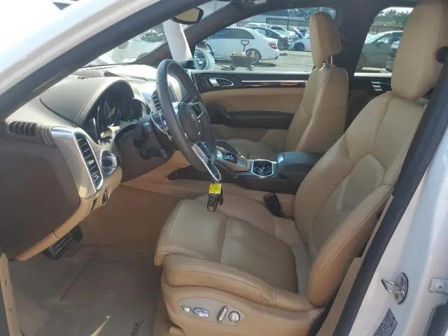 2017 PORSCHE CAYENNE   