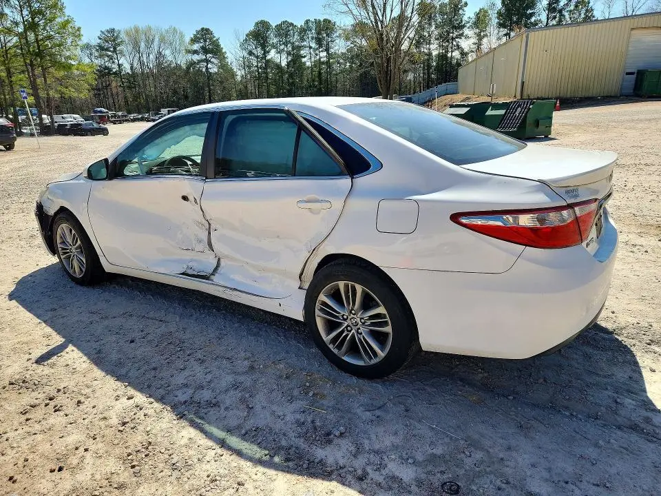 2016 TOYOTA CAMRY SE  