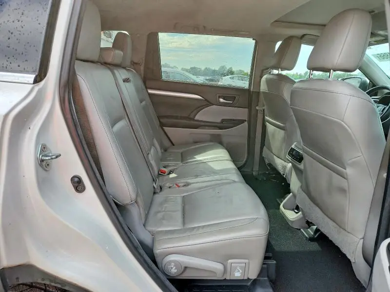 2016 TOYOTA HIGHLANDER XLE  