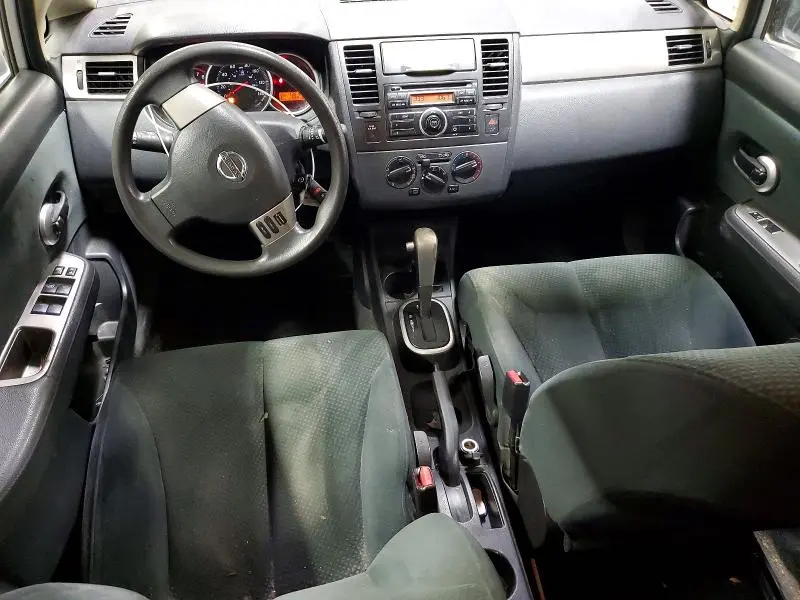 2011 NISSAN VERSA 1.8 S  