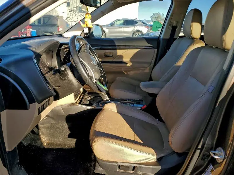 2017 MITSUBISHI OUTLANDER SE  