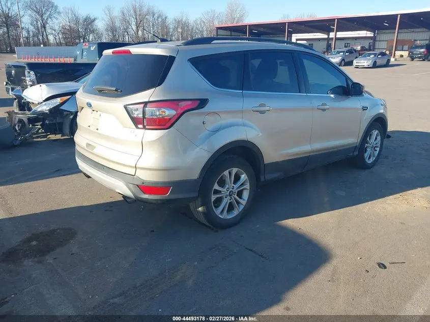 2017 FORD ESCAPE SE