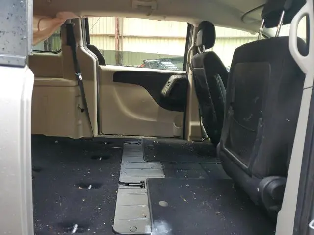 2017 DODGE GRAND CARAVAN SE  