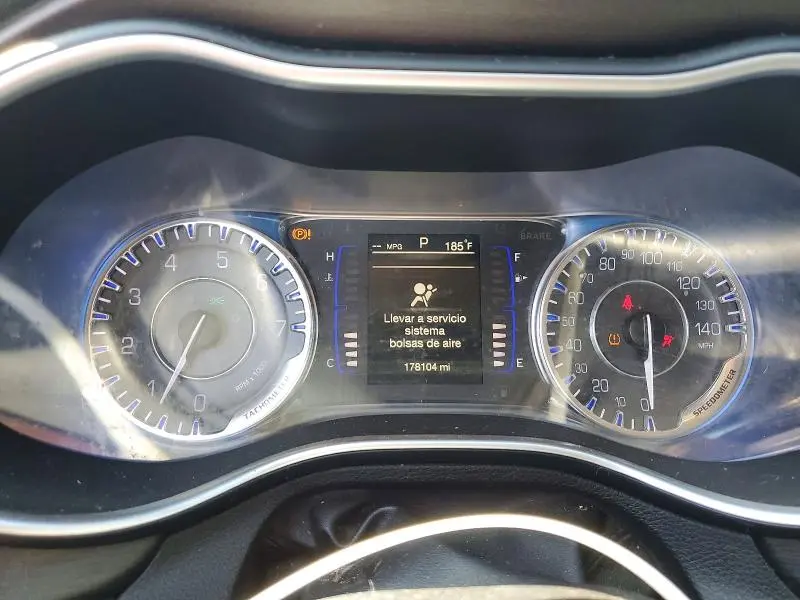 2016 CHRYSLER 200 LIMITED  