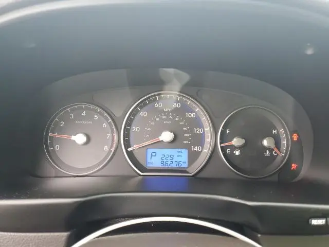 2012 HYUNDAI SANTA FE SE  