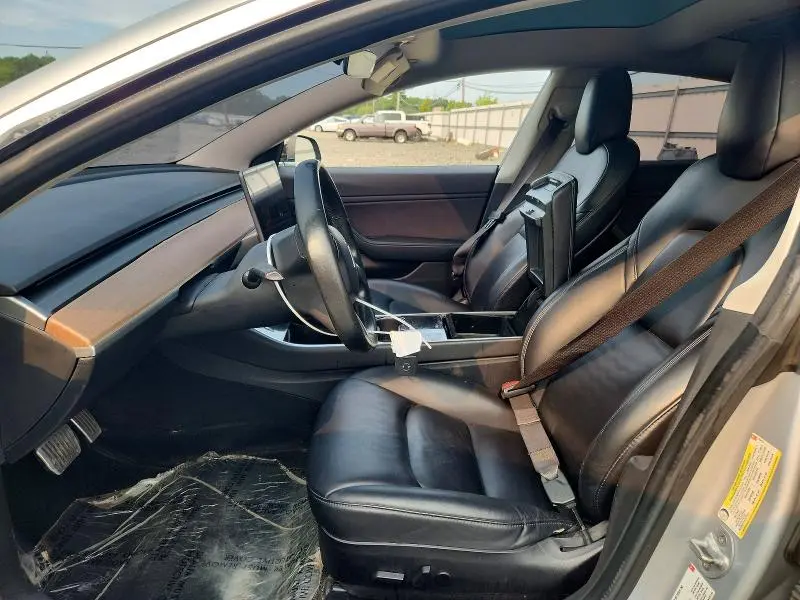 2018 TESLA MODEL 3   