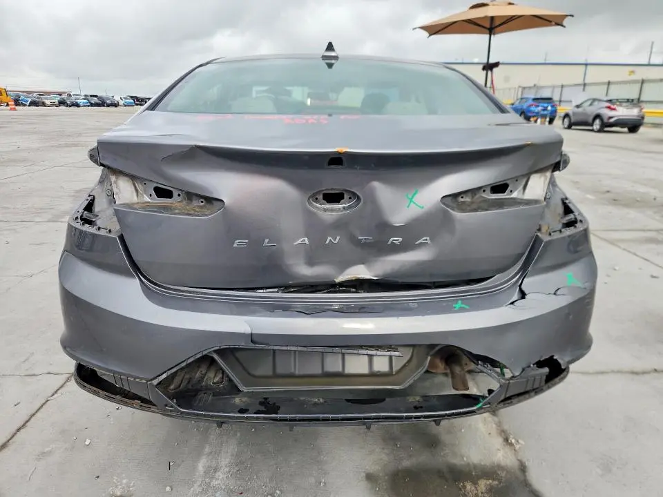 2019 HYUNDAI ELANTRA SEL  