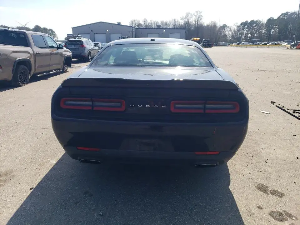2018 DODGE CHALLENGER SXT  