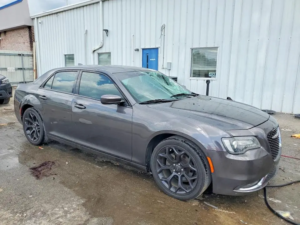 2019 CHRYSLER 300 S  