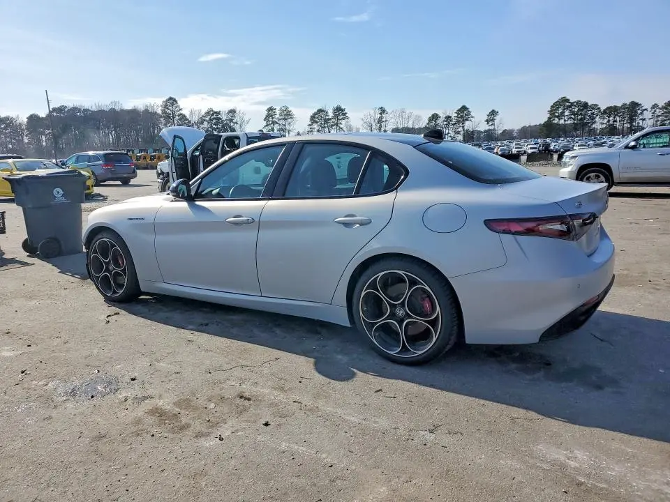2024 ALFA ROMEO GIULIA TI  