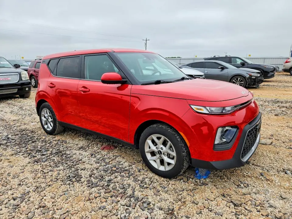 2022 KIA SOUL LX  