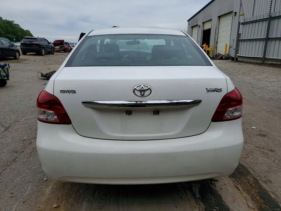 2010 TOYOTA YARIS BASE  