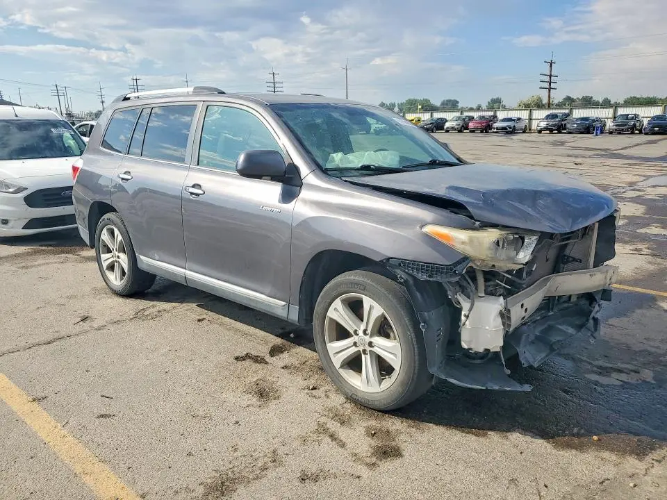 2013 TOYOTA HIGHLANDER LIMITED  