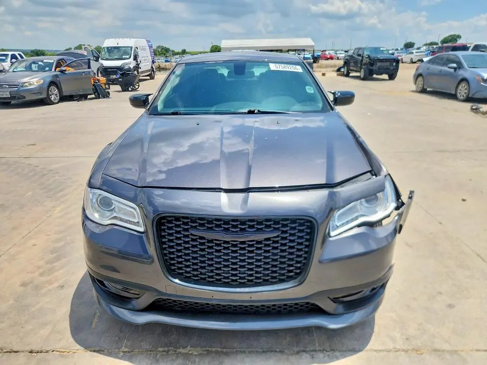 2018 CHRYSLER 300 TOURING  